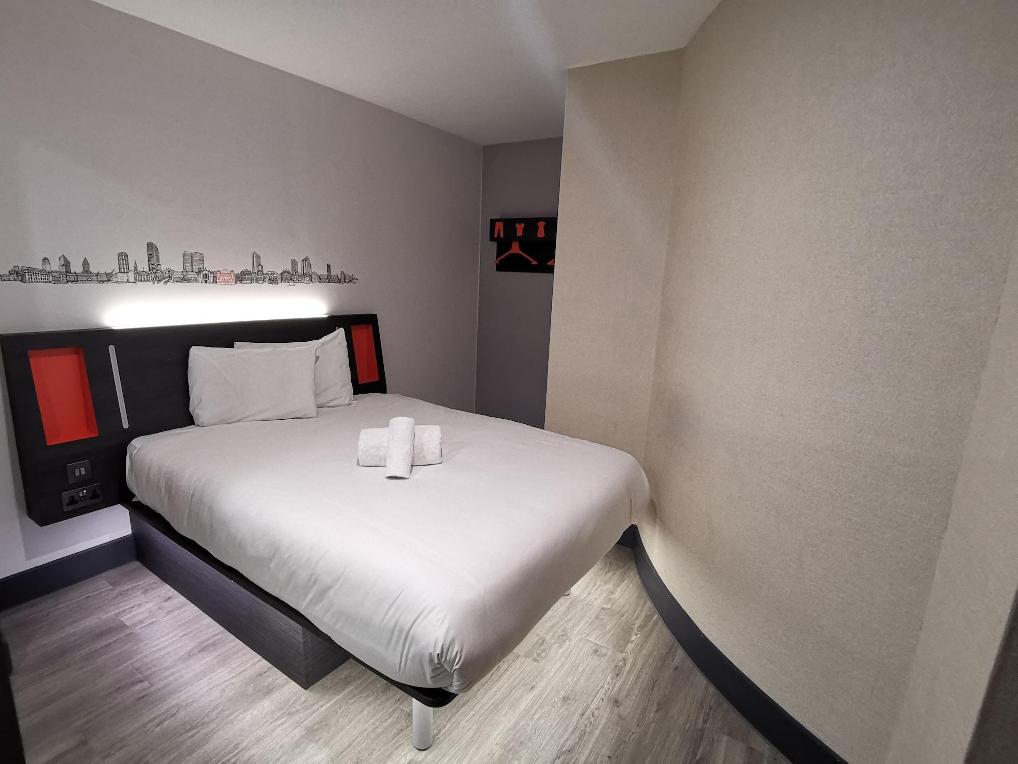 Easyhotel Leeds Zewnętrze zdjęcie