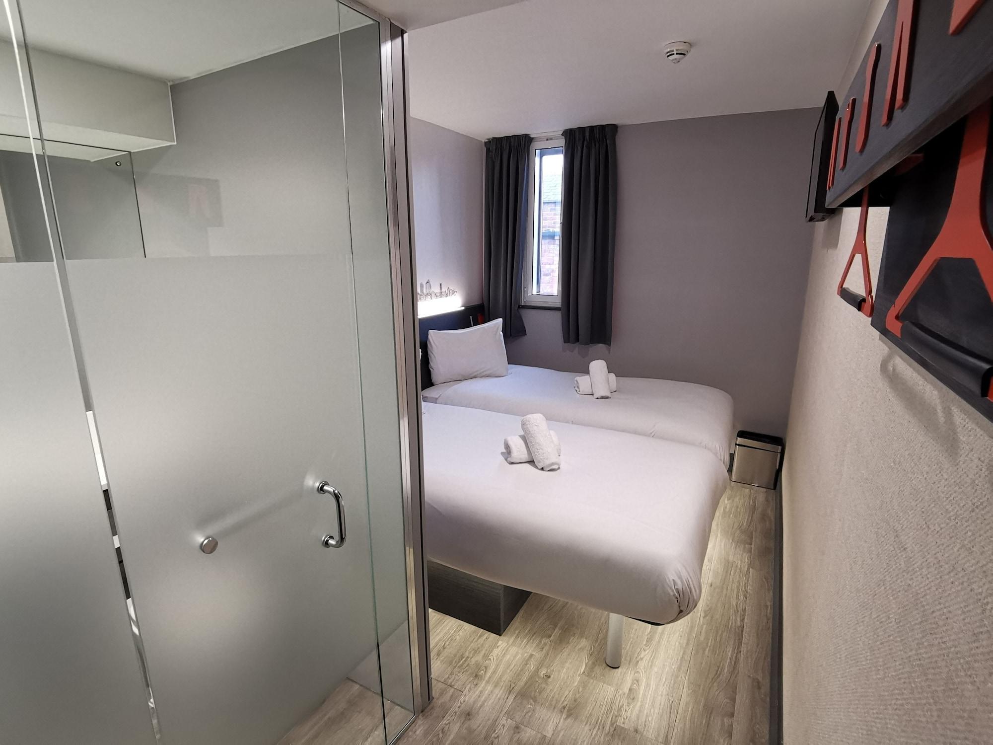 Easyhotel Leeds Zewnętrze zdjęcie